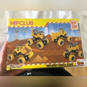 Dump truck / excavator truck